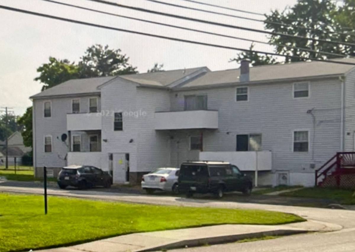 Apartment for rent at 6807 Golden Ring Rd, Rosedale, MD 21237