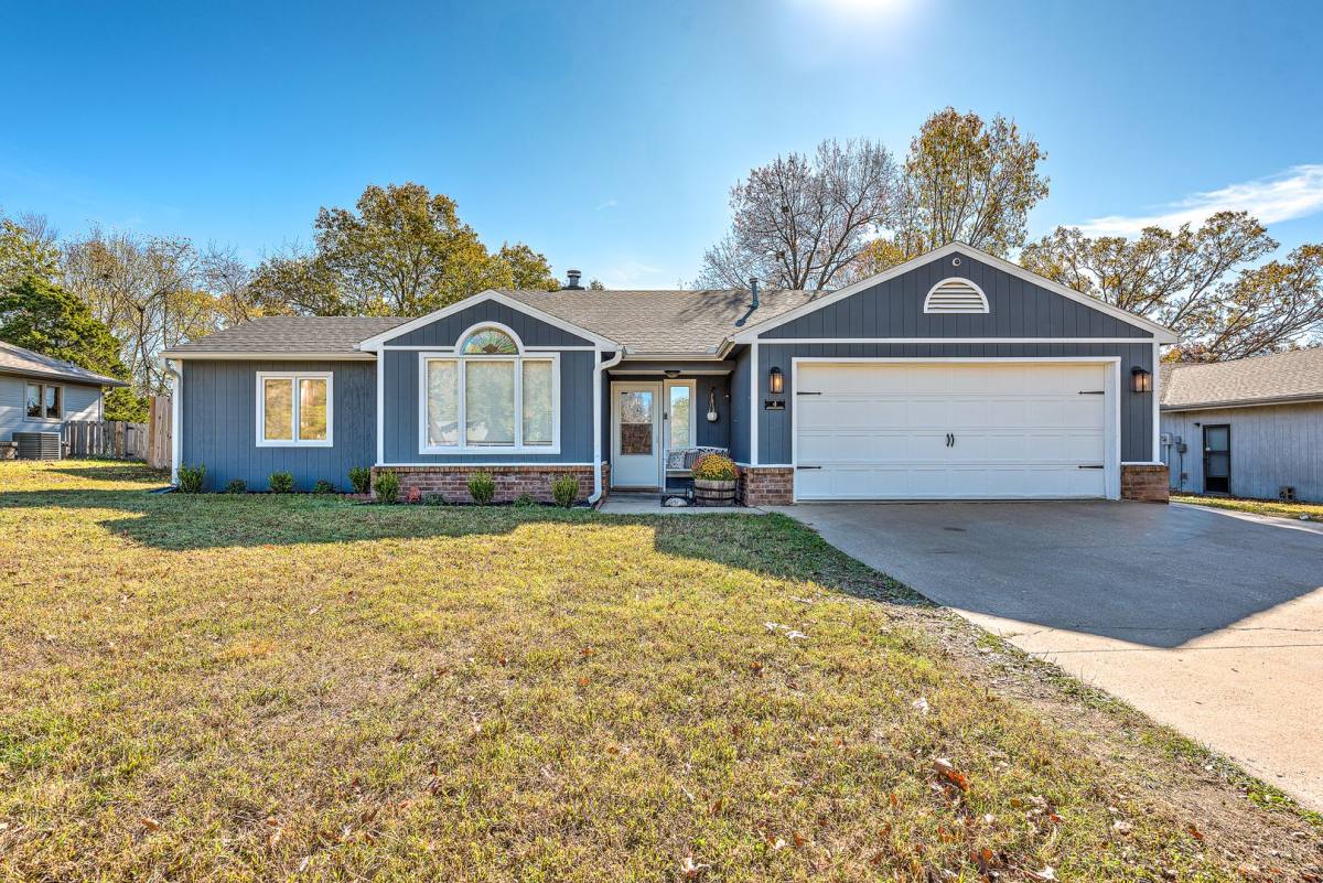 House for rent at 4 Tavistock Dr, Bella Vista, AR 72714