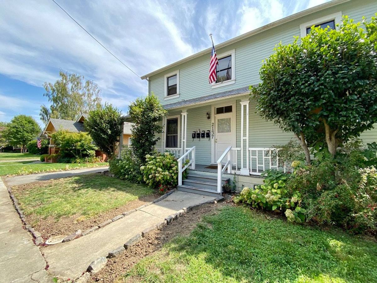 Apartment for rent at 2137 Oak St, Napa, CA 94559