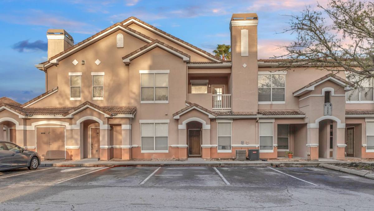 Condo for rent at 18023 Villa Creek Dr, Tampa, FL 33647