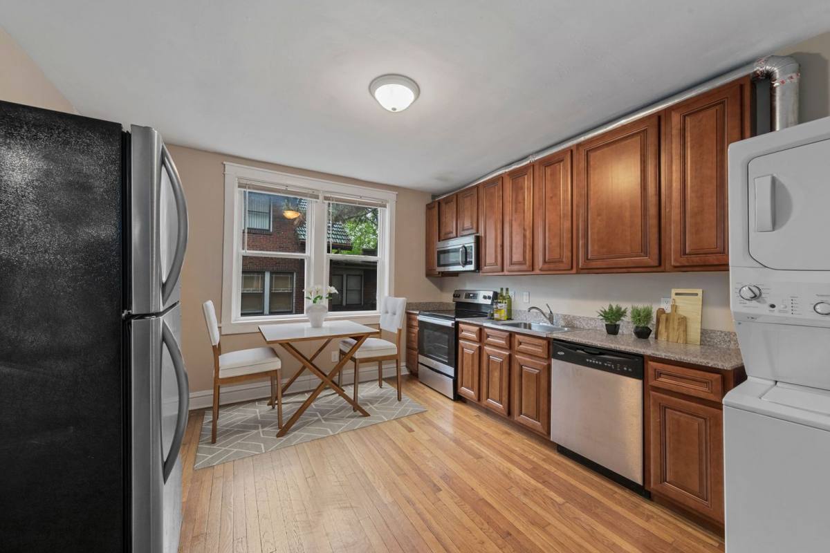 Apartment for rent at 2622-26 S Kingshighway, Saint Louis, MO 63139