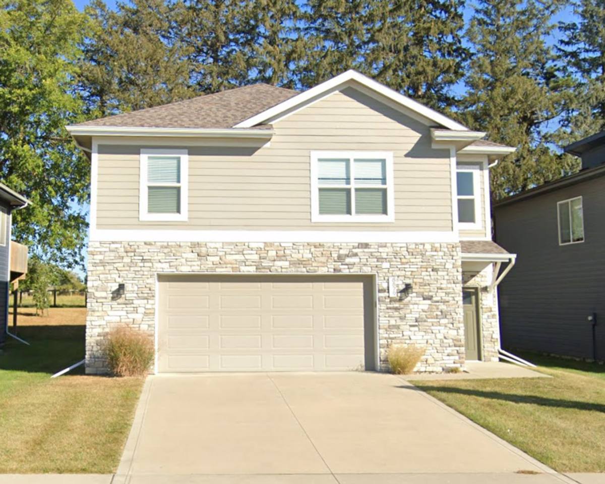 House for rent at 8879 Primo Lane, West Des Moines, IA 50266