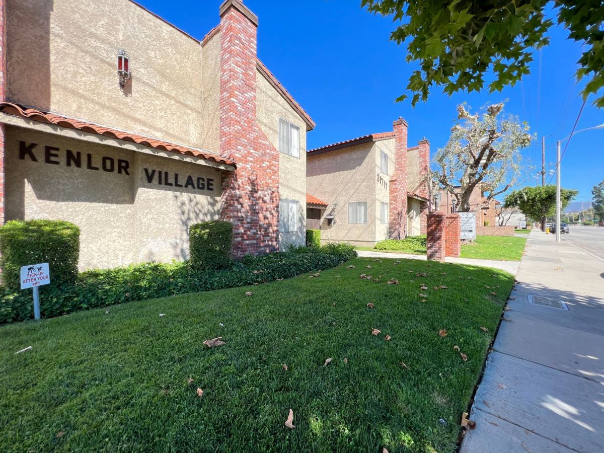 Apartment for rent at 31717 Ridge Route Rd, Castaic, CA 91384