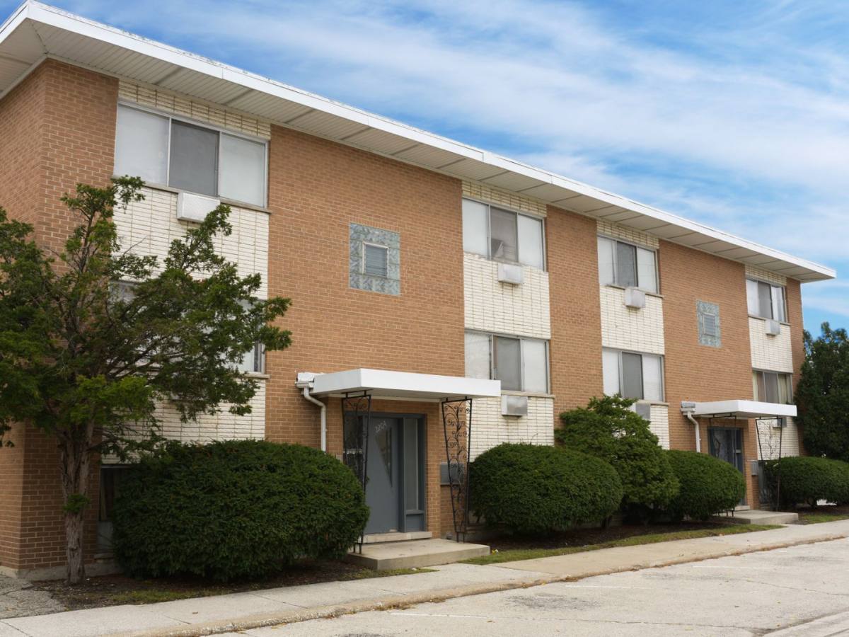 Apartment for rent at 2200 S 13th Ave, Broadview, IL 60155