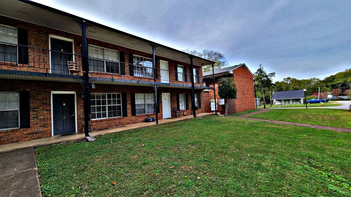 Apartment for rent at 1213 - 1221 N St SE, Decatur, AL 35601