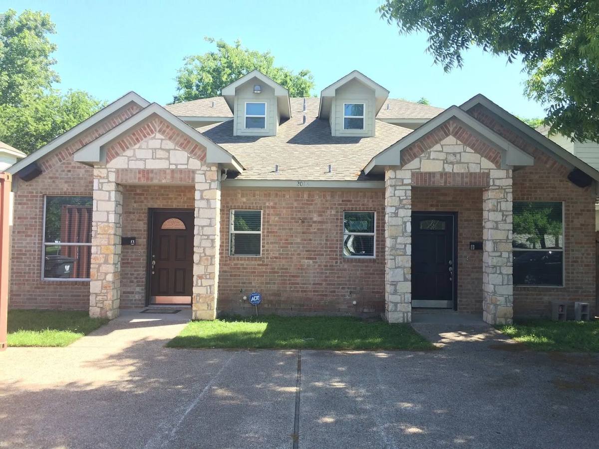 Apartment for rent at 2016 S 8th St, Waco, TX 76706