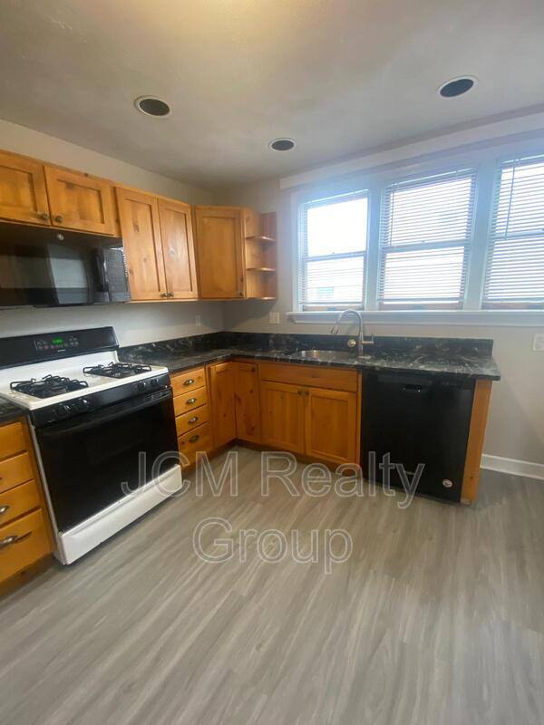 Apartment for rent at 3899 Washington #3 1st Floor, Roslindale, MA 02131