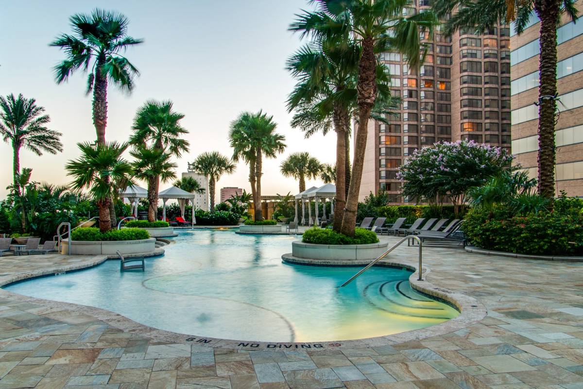 Apartment for rent at 1402 McKinney St #B6-28, Houston, TX 77010