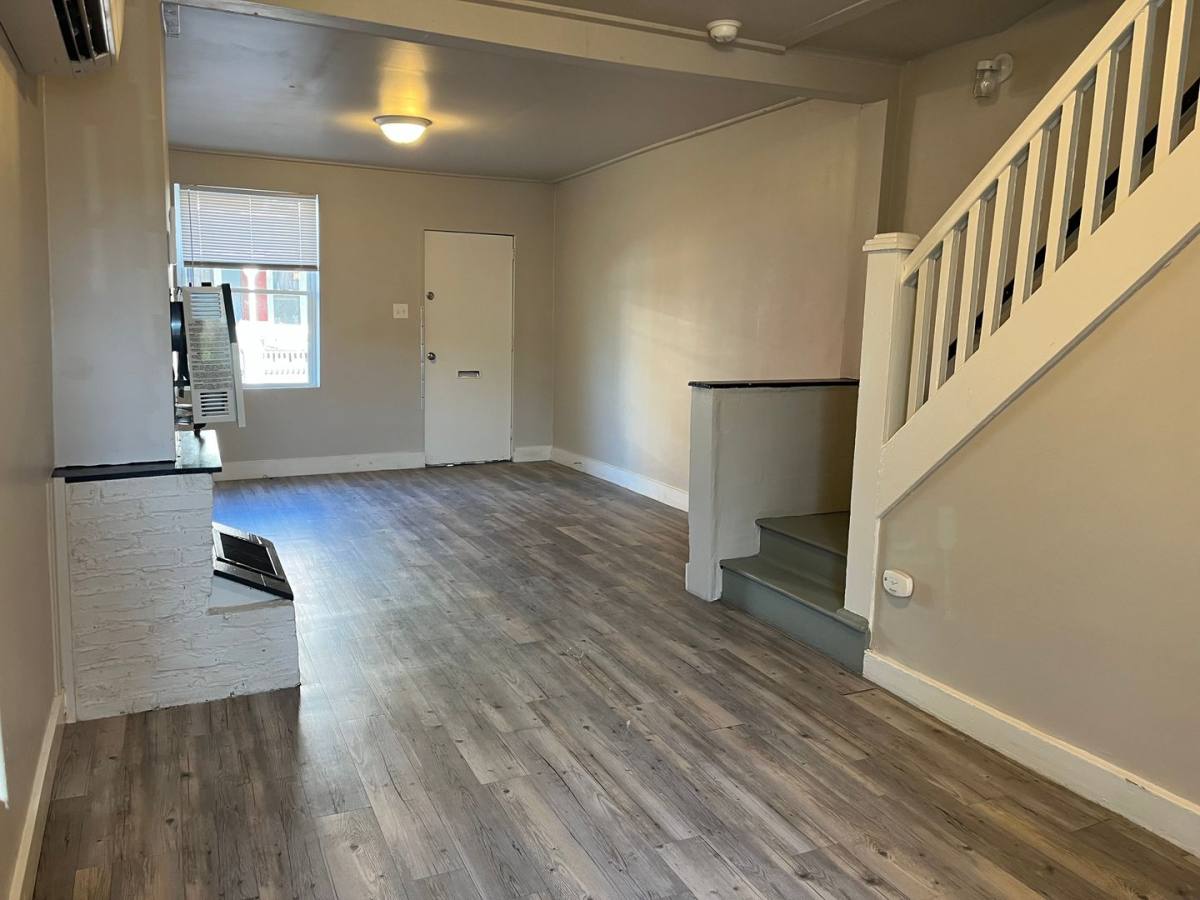 House for rent at 521 1 2 Green St, Lancaster, PA 17602