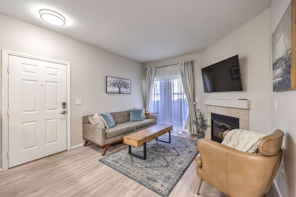 Apartment for rent at 855 N Stephanie St, Henderson, NV 89014