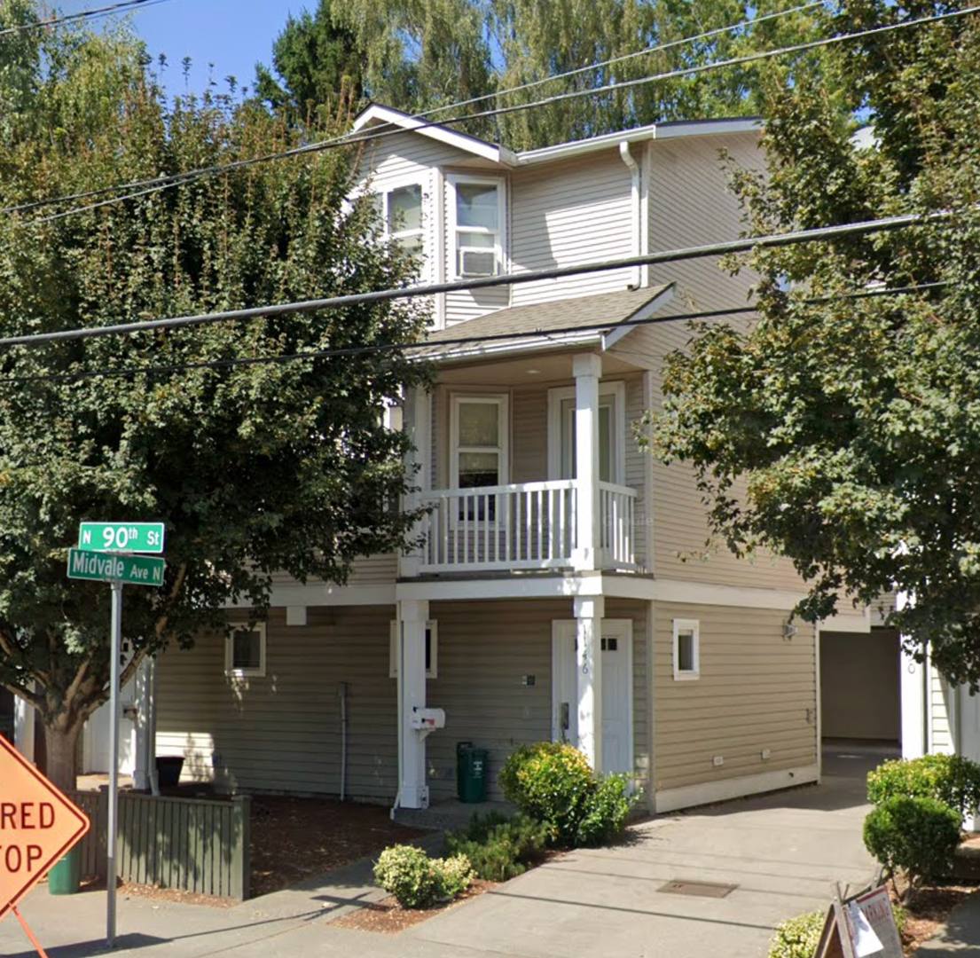 Townhouse for rent at 1146 N 90th St, Seattle, WA 98103