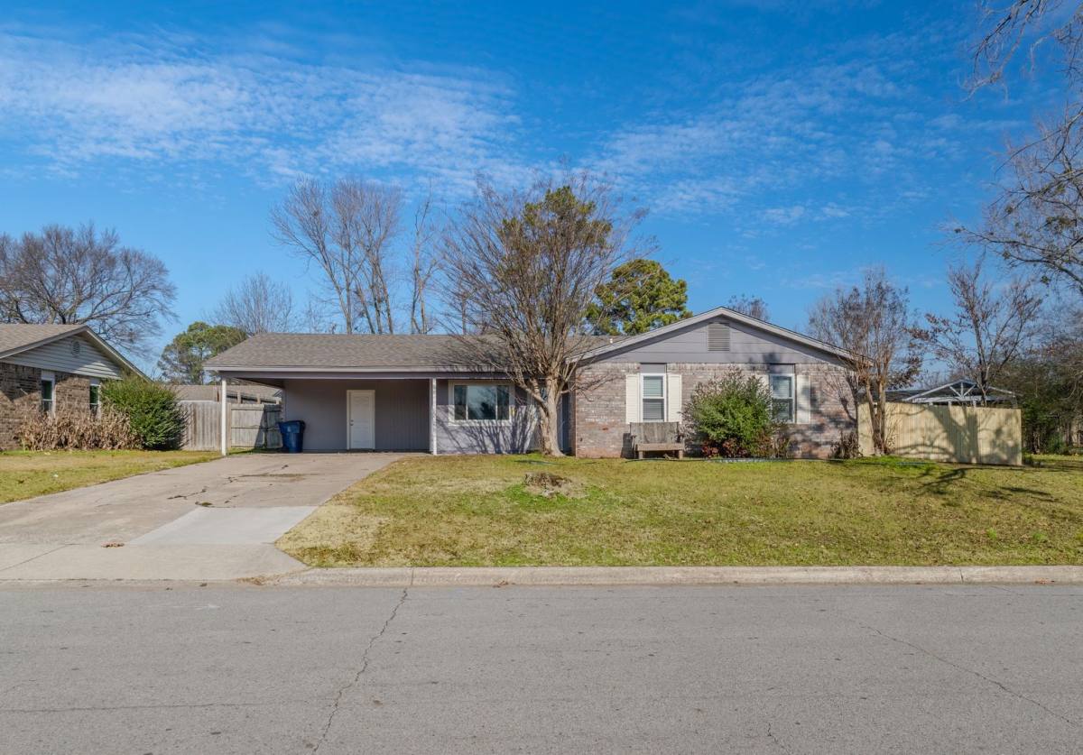 House for rent at 8915 Gary St, Fort Smith, AR 72903