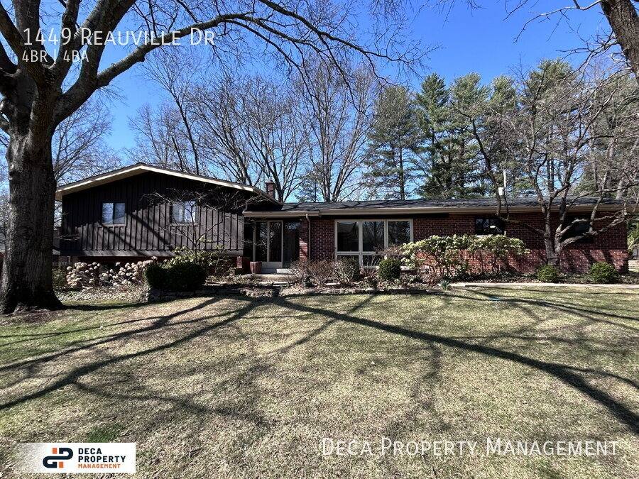 House for rent at 1449 Reauville Dr, Saint Louis, MO 63122