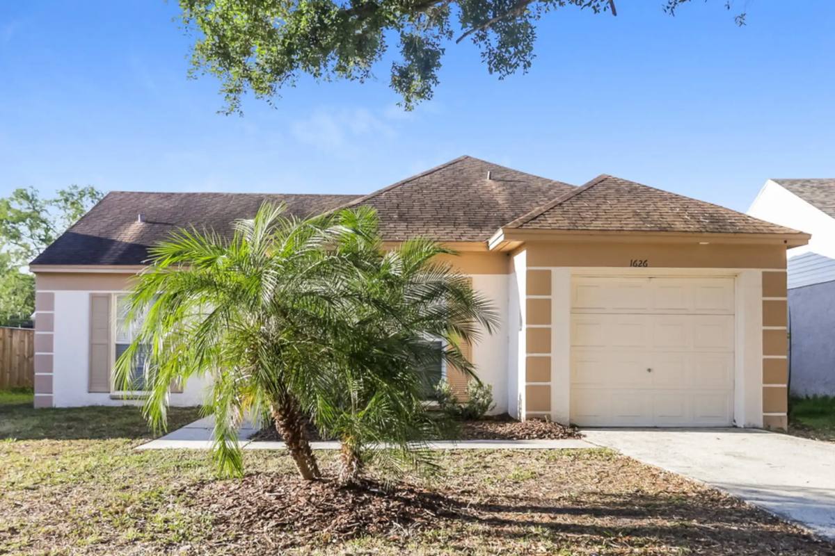 House for rent at 1626 Crossridge Dr, Brandon, FL 33510
