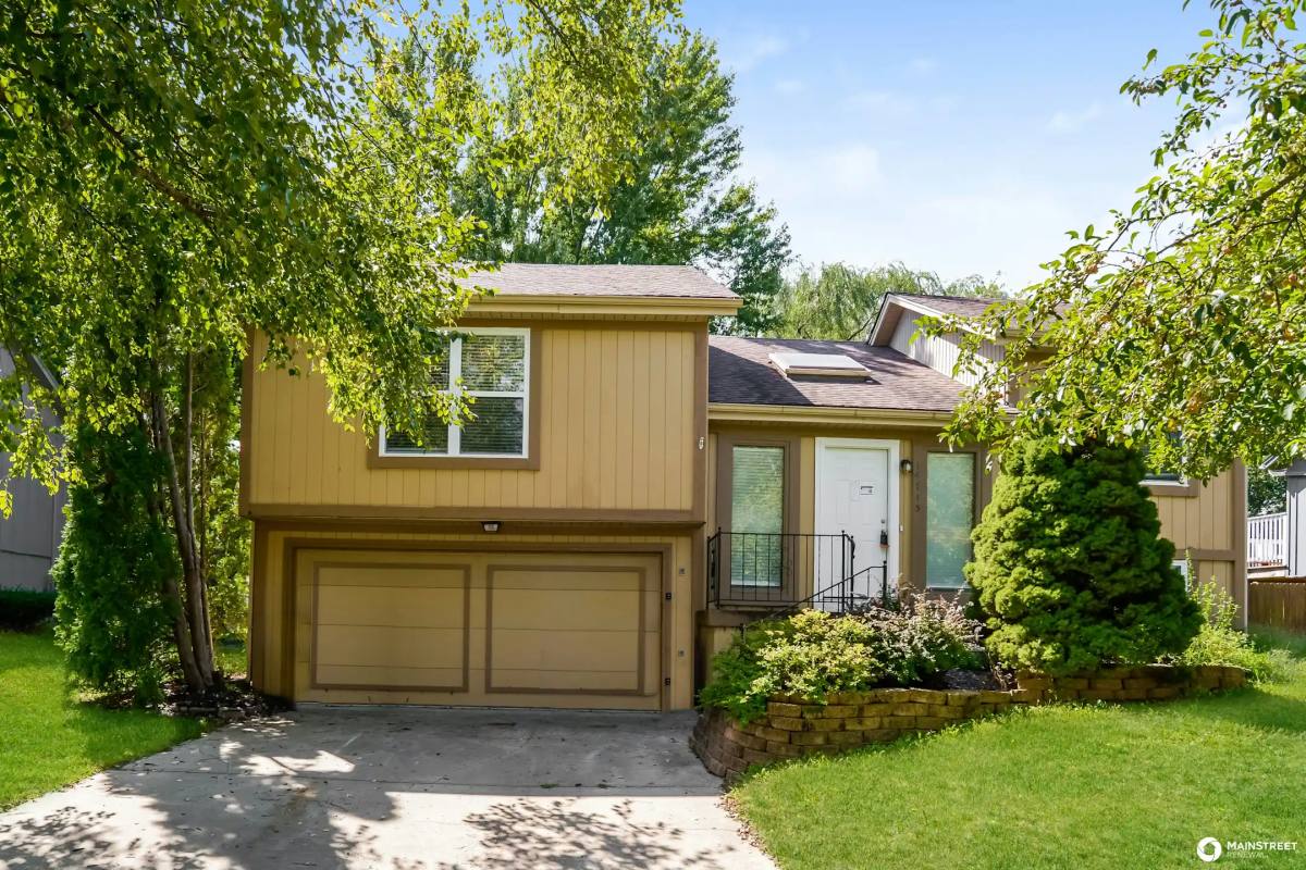 House for rent at 14715 W 149th St, Olathe, KS 66062