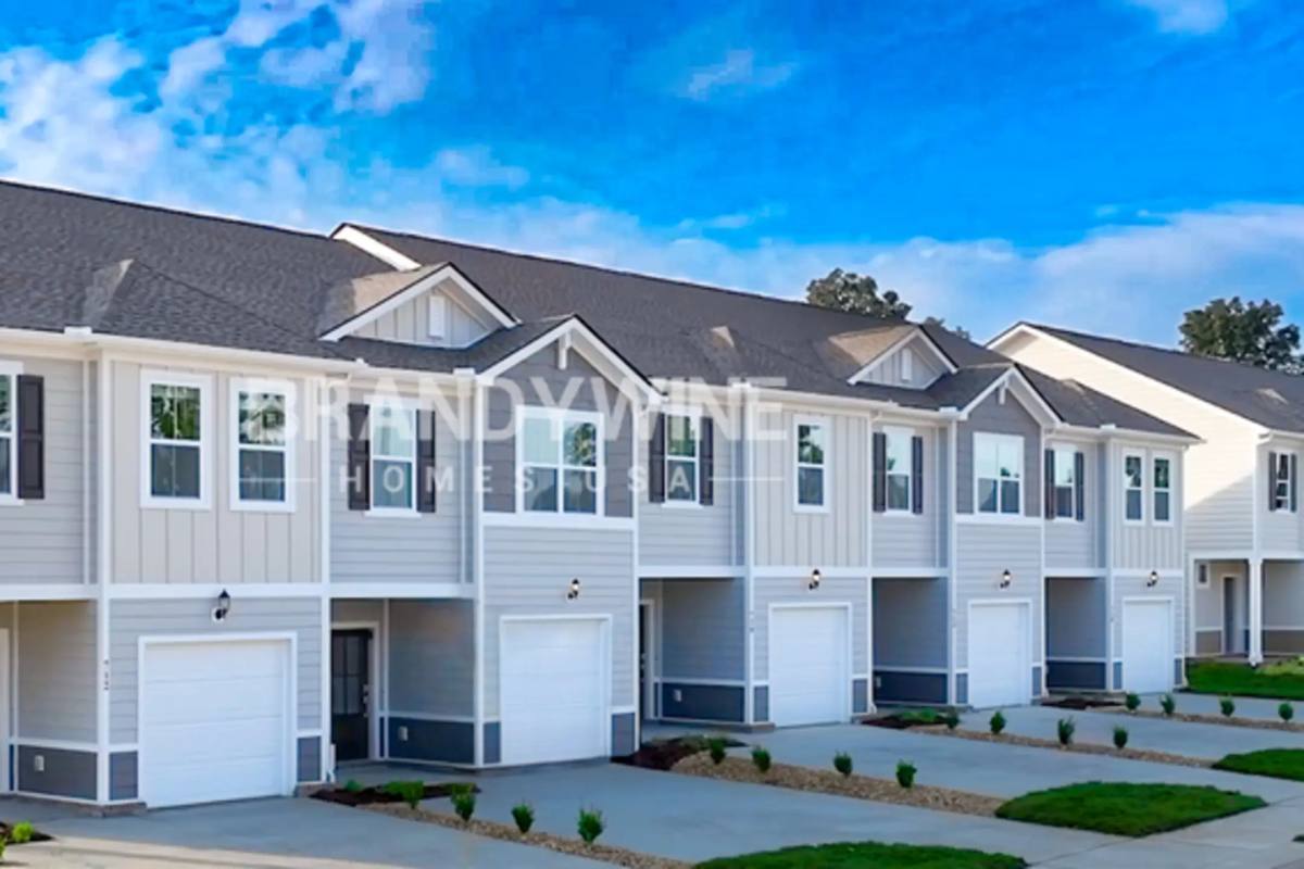 Townhouse for rent at 848 Big Bend Court, White House, TN 37188