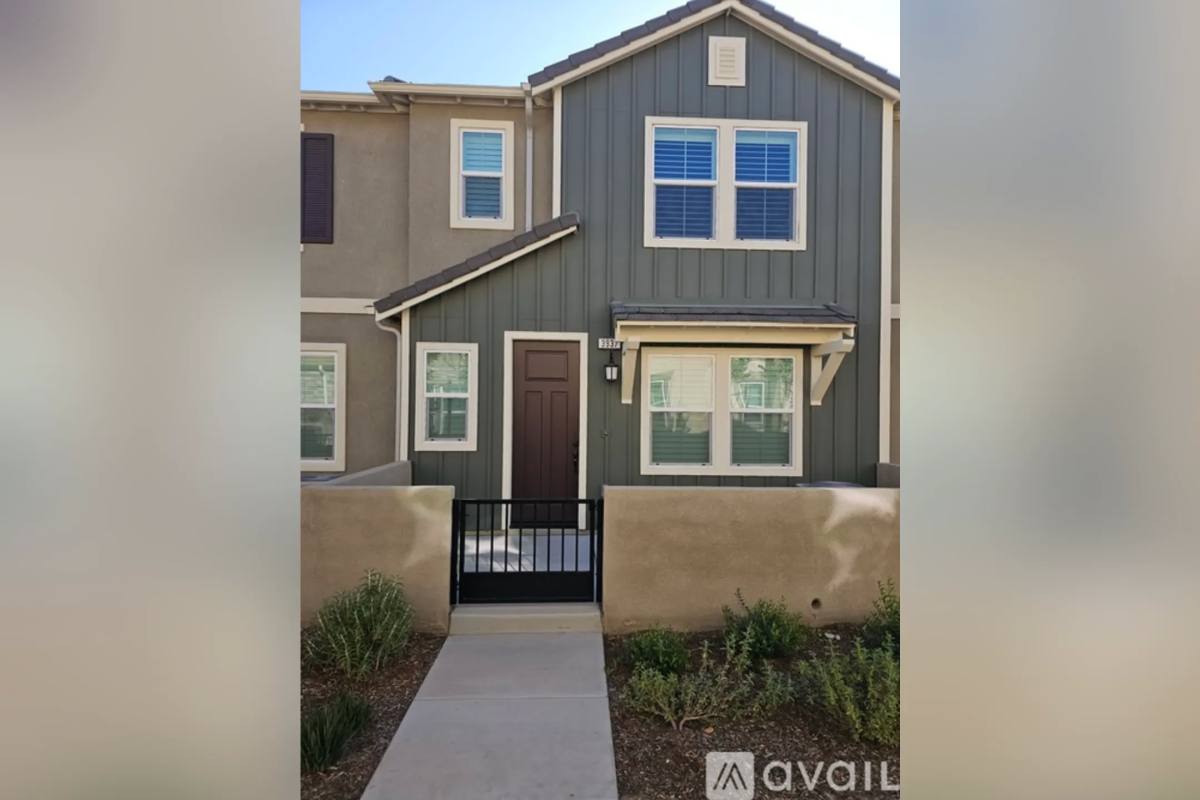 Townhouse for rent at 3937 E Carmel Privado, Ontario, CA 91761