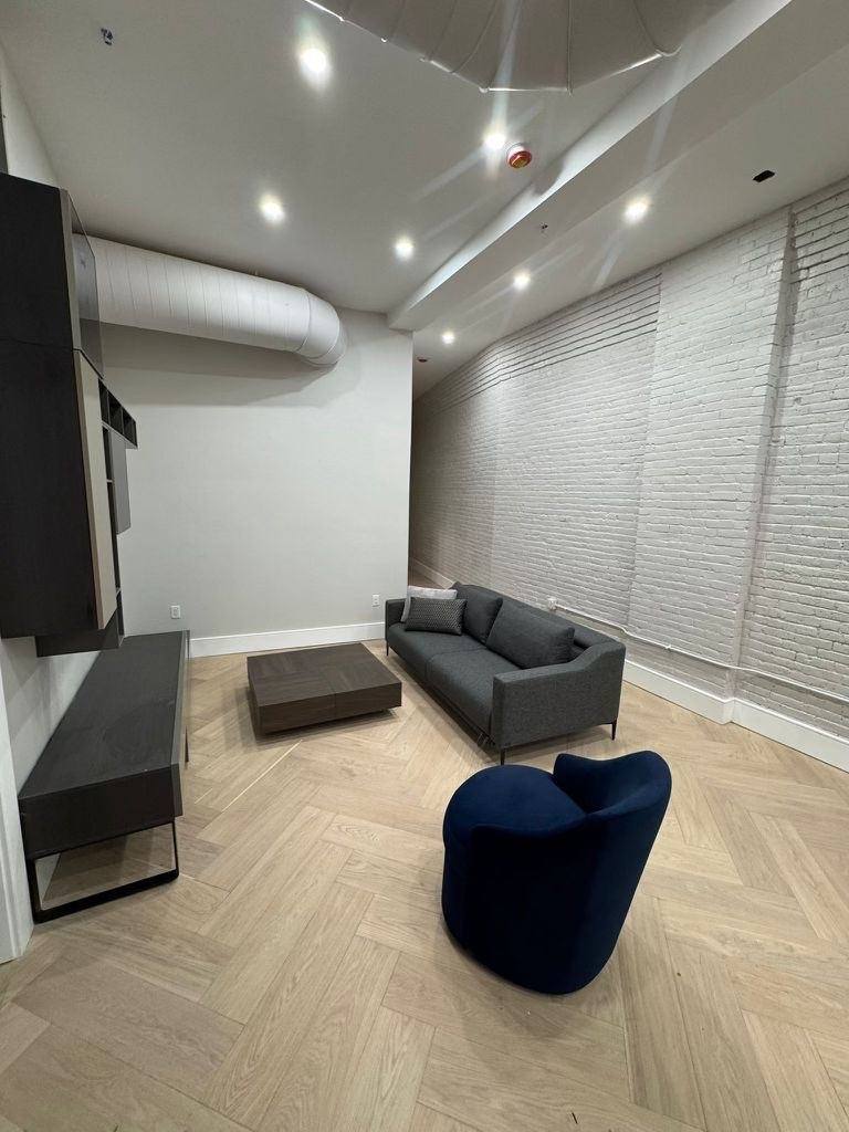 Apartment for rent at 125 Broad St #4, Boston, MA 02110