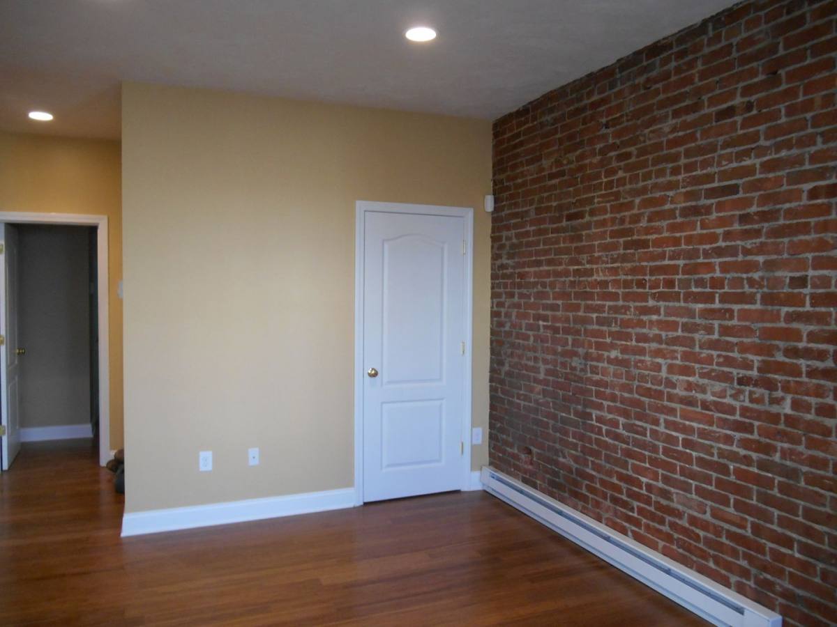 Apartment for rent at 100 Knight St, Providence, RI 02909