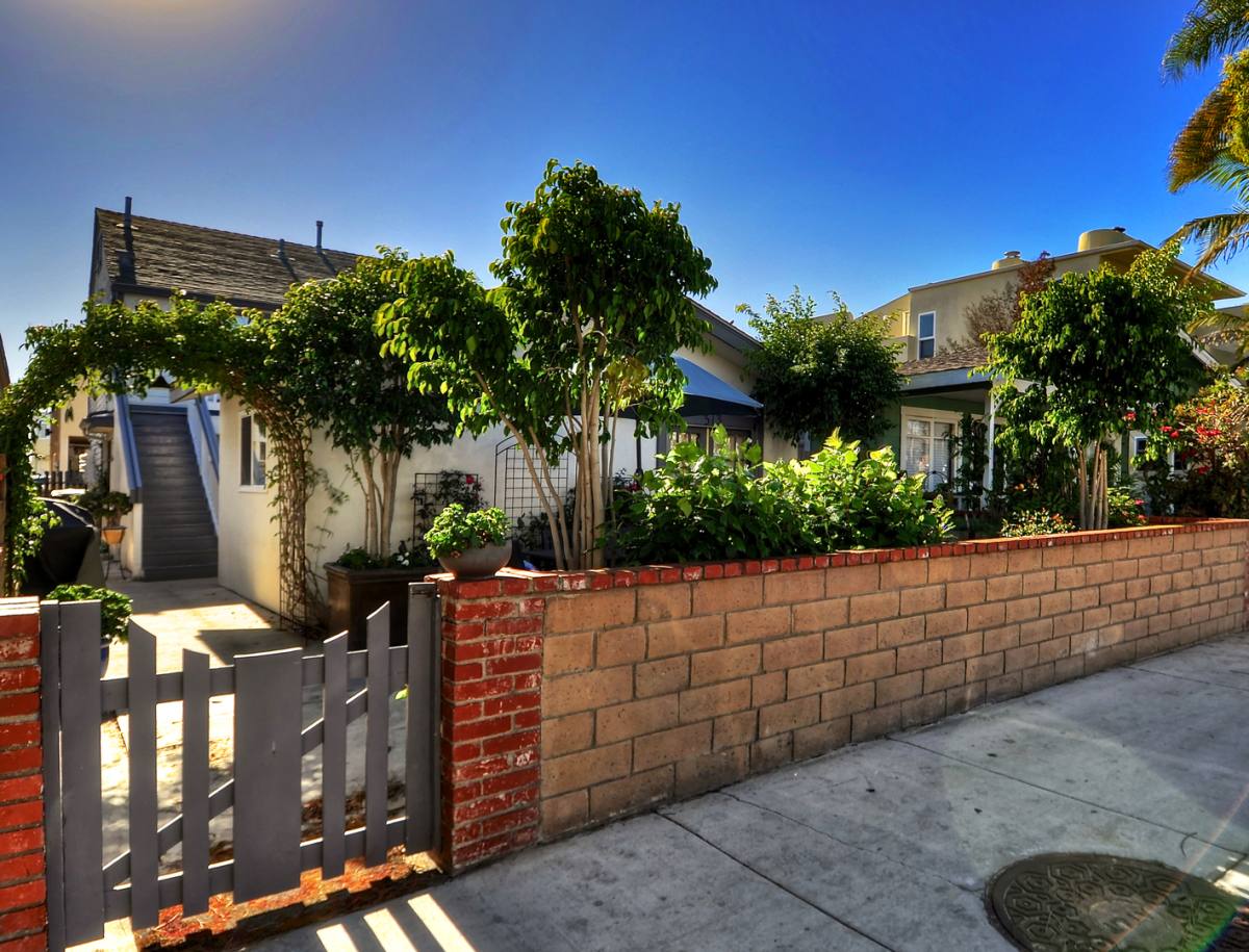 Apartment for rent at 313 E Bay, Newport Beach, CA 92661