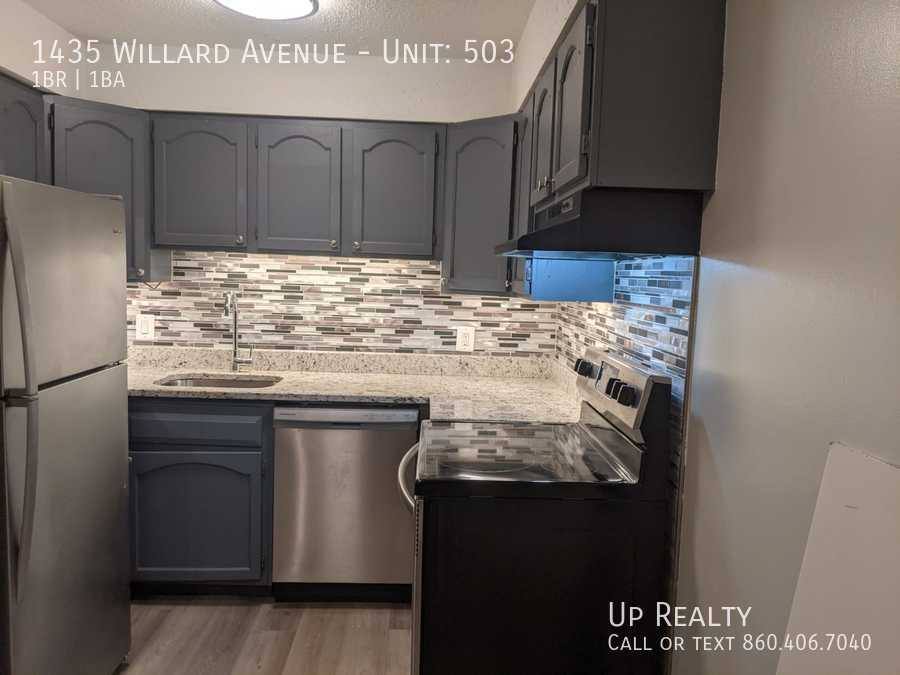 Apartment for rent at 1435 Willard Ave, Newington, CT 06111
