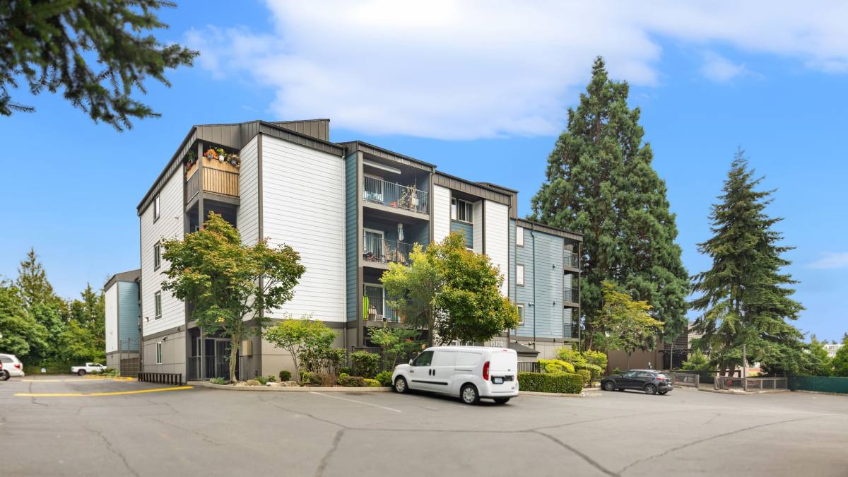 Apartment for rent at 16100 Linden Ave N, Seattle, WA 98133