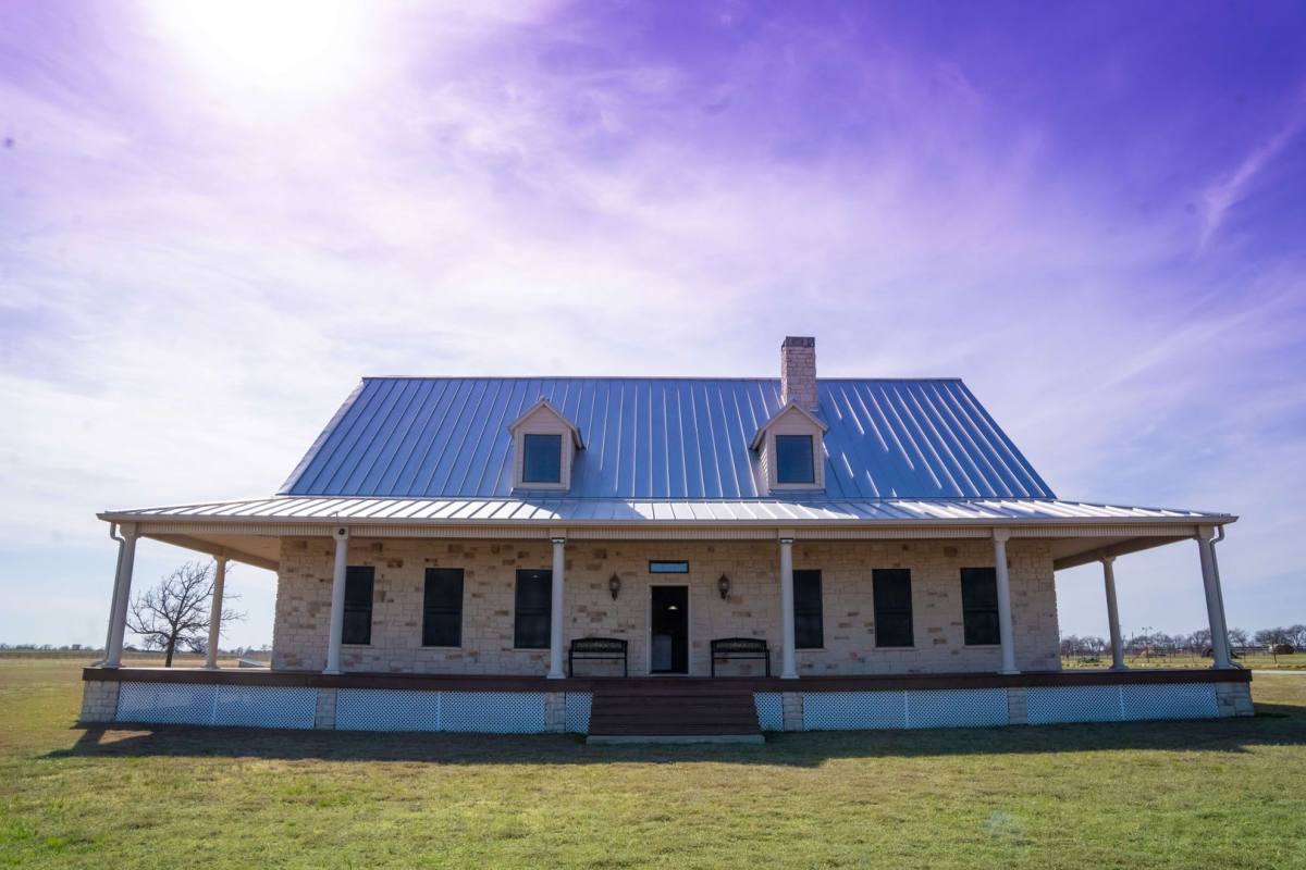 House for rent at 5751 Barnett Rd, Krum, TX 76249