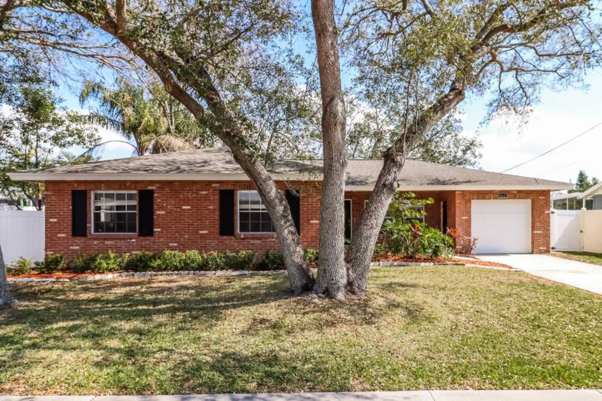 House for rent at 4813 Bay Crest Dr, Tampa, FL 33615