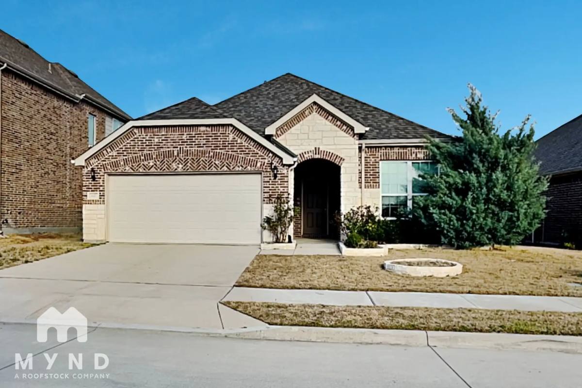 House for rent at 617 Windward Dr, Little Elm, TX 75068