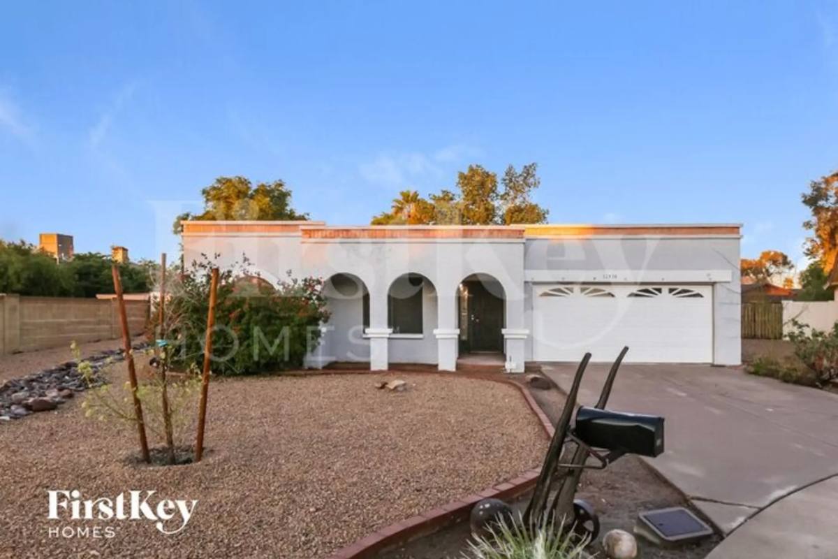 House for rent at 11438 N 39th Dr, Phoenix, AZ 85029