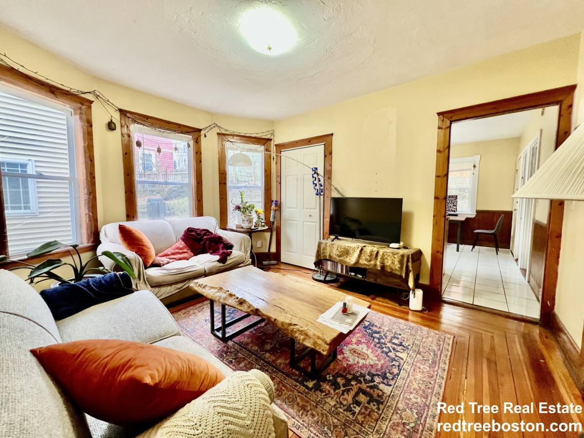 Apartment for rent at 69 Woodlawn St #1, Jamaica Plain, MA 02130