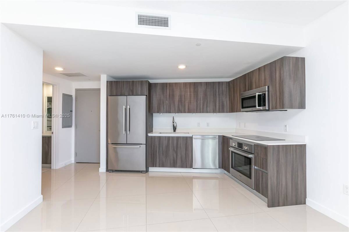 Apartment for rent at 488 NE 18th St #1101, Miami, FL 33132