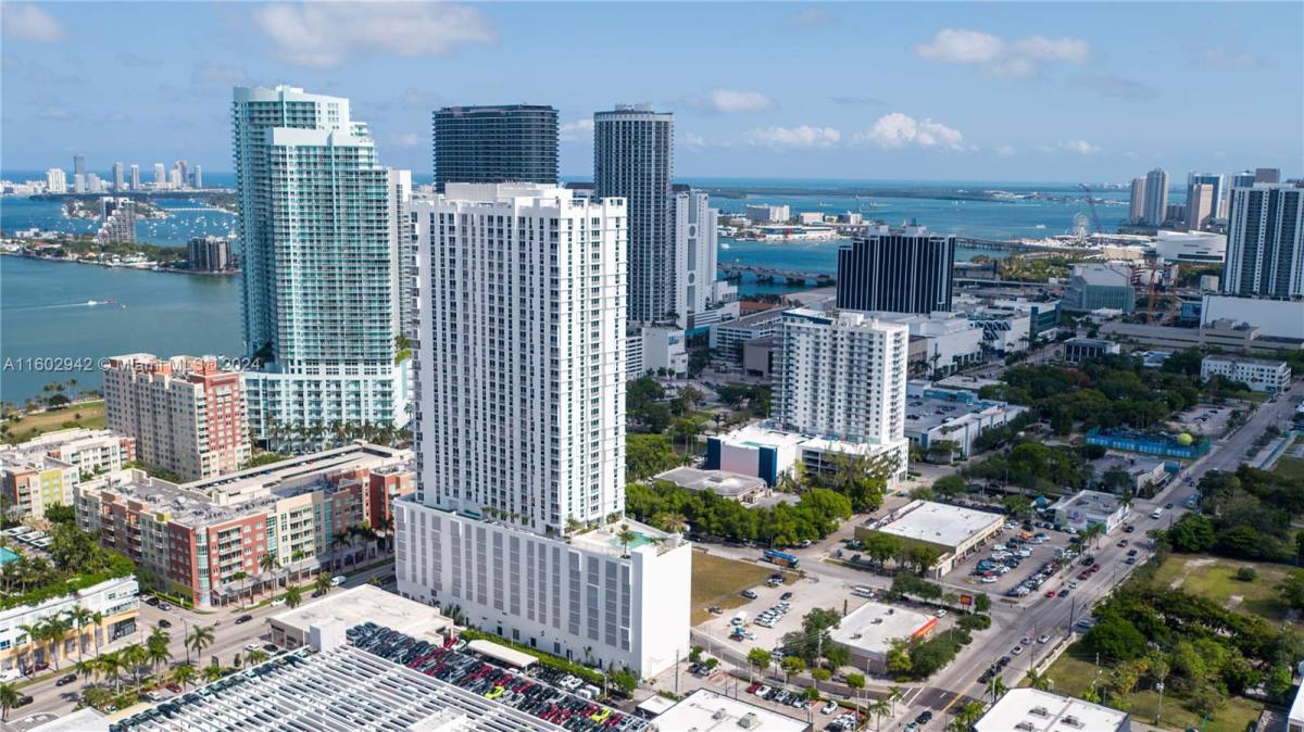Apartment for rent at 2000 Biscayne Blvd, Miami, FL 33137