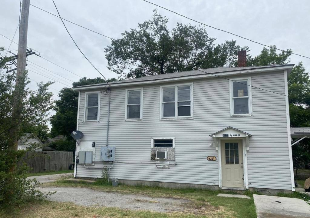 House for rent at 1920 S Connor Ave, Joplin, MO 64804