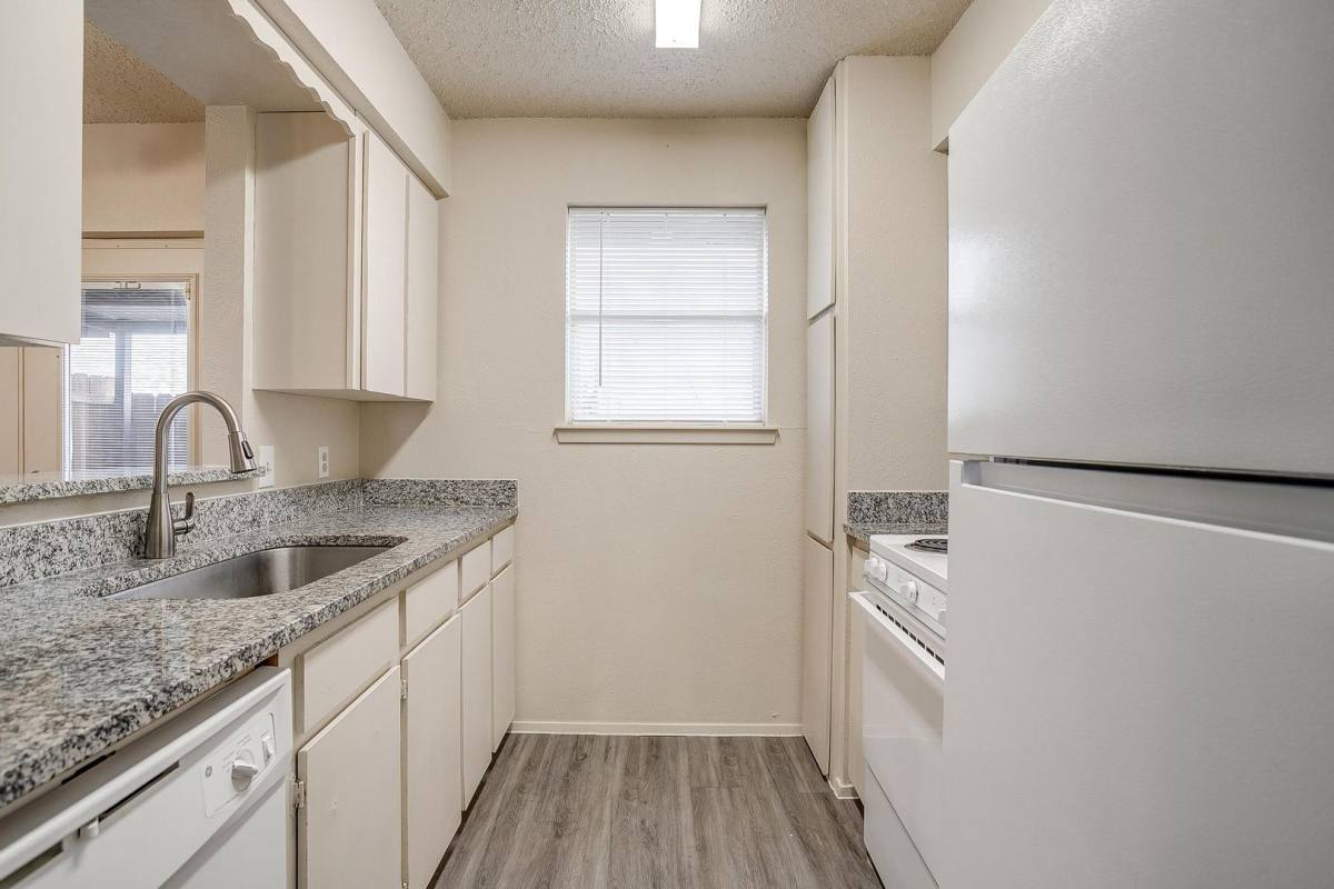 Apartment for rent at 1630 Crestridge, Cleburne, TX 76033