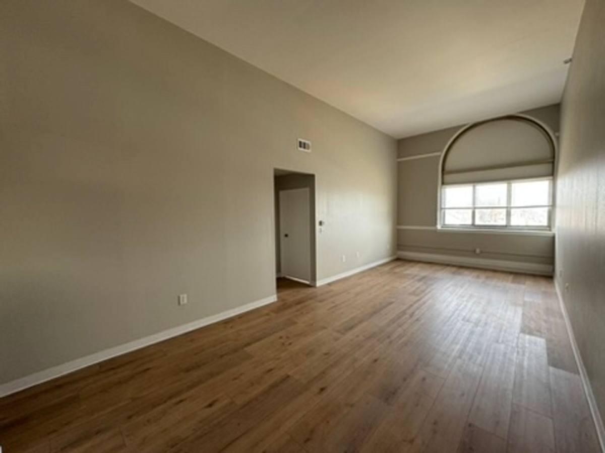 Apartment for rent at 316 N College St, Piqua, OH 45356