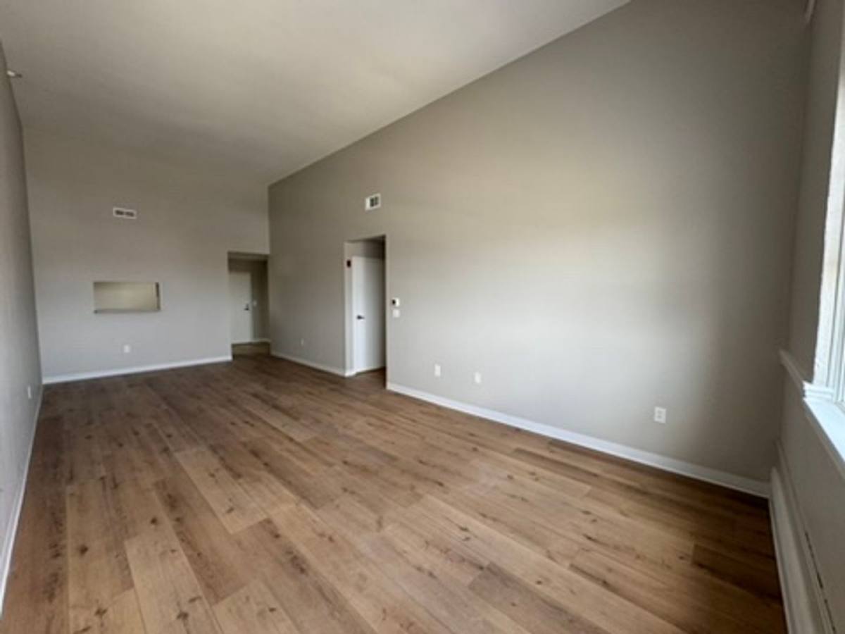 Apartment for rent at 316 N College St, Piqua, OH 45356