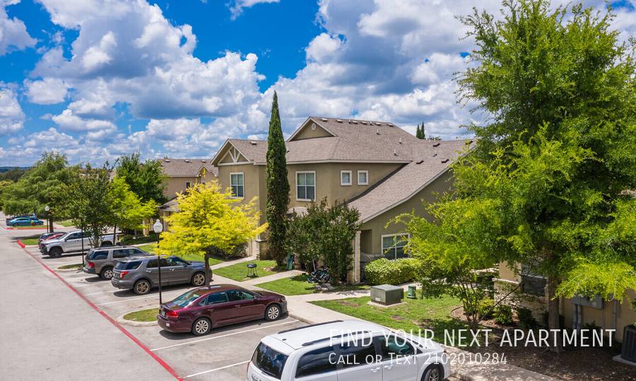 Townhouse for rent at 1006 Diamond Rd, Boerne, TX 78006