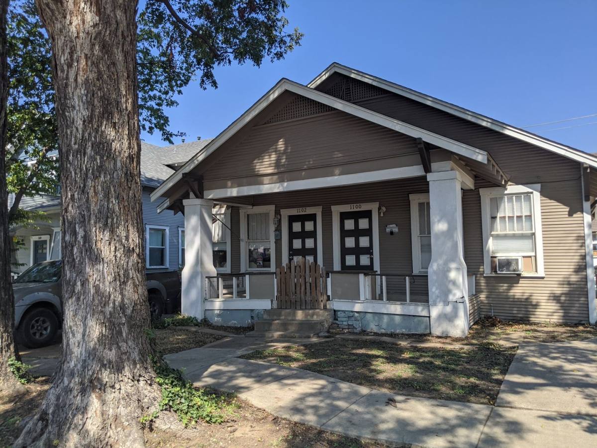 Apartment for rent at 1100- 02 W Arlington Ave, Fort Worth, TX 76110