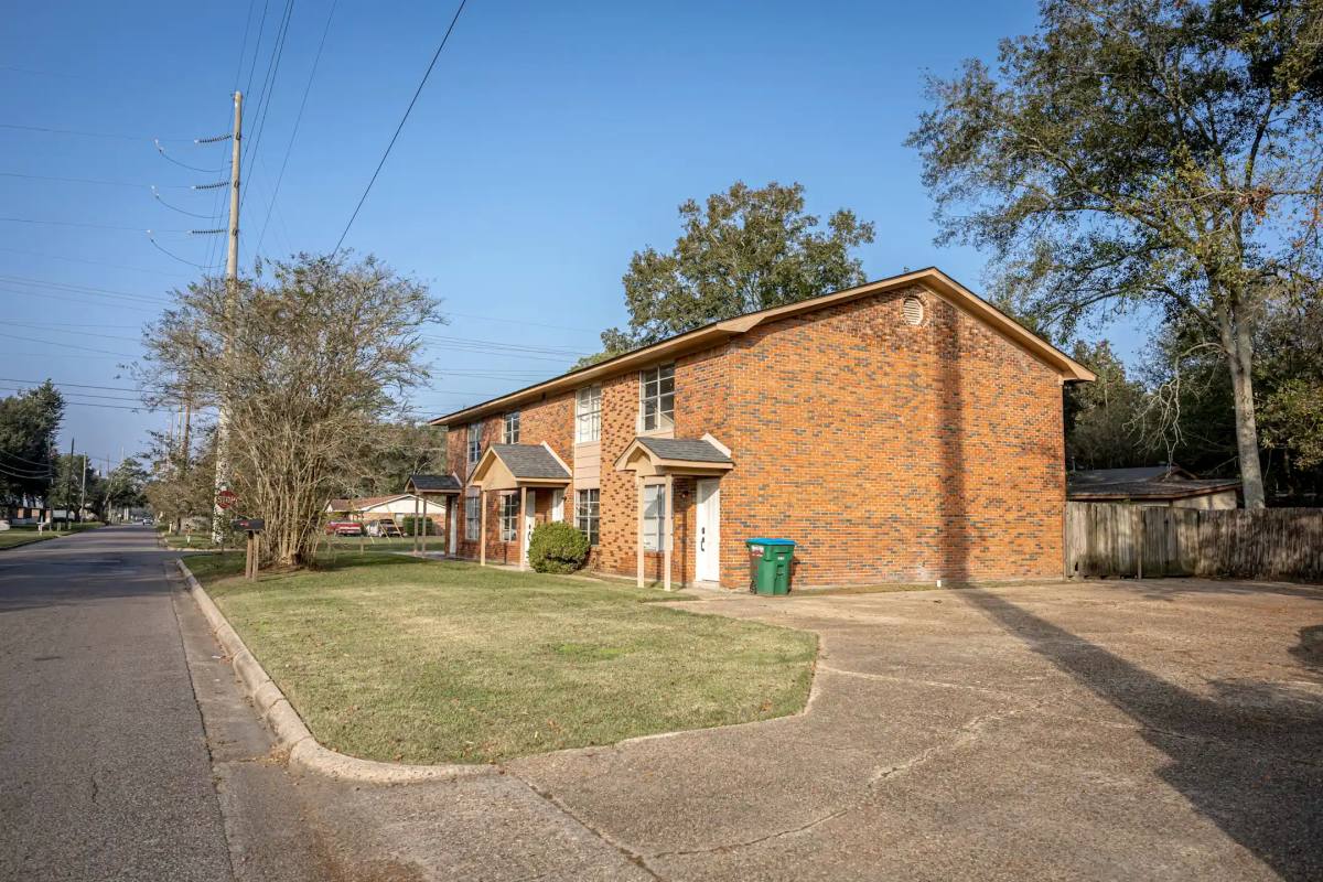 Townhouse for rent at 3801 Lanier Ave #C, Pascagoula, MS 39581