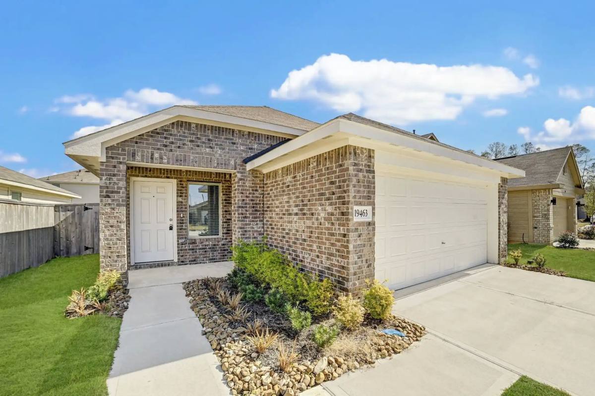 House for rent at 19463 Villa Mesa Dr, New Caney, TX 77357