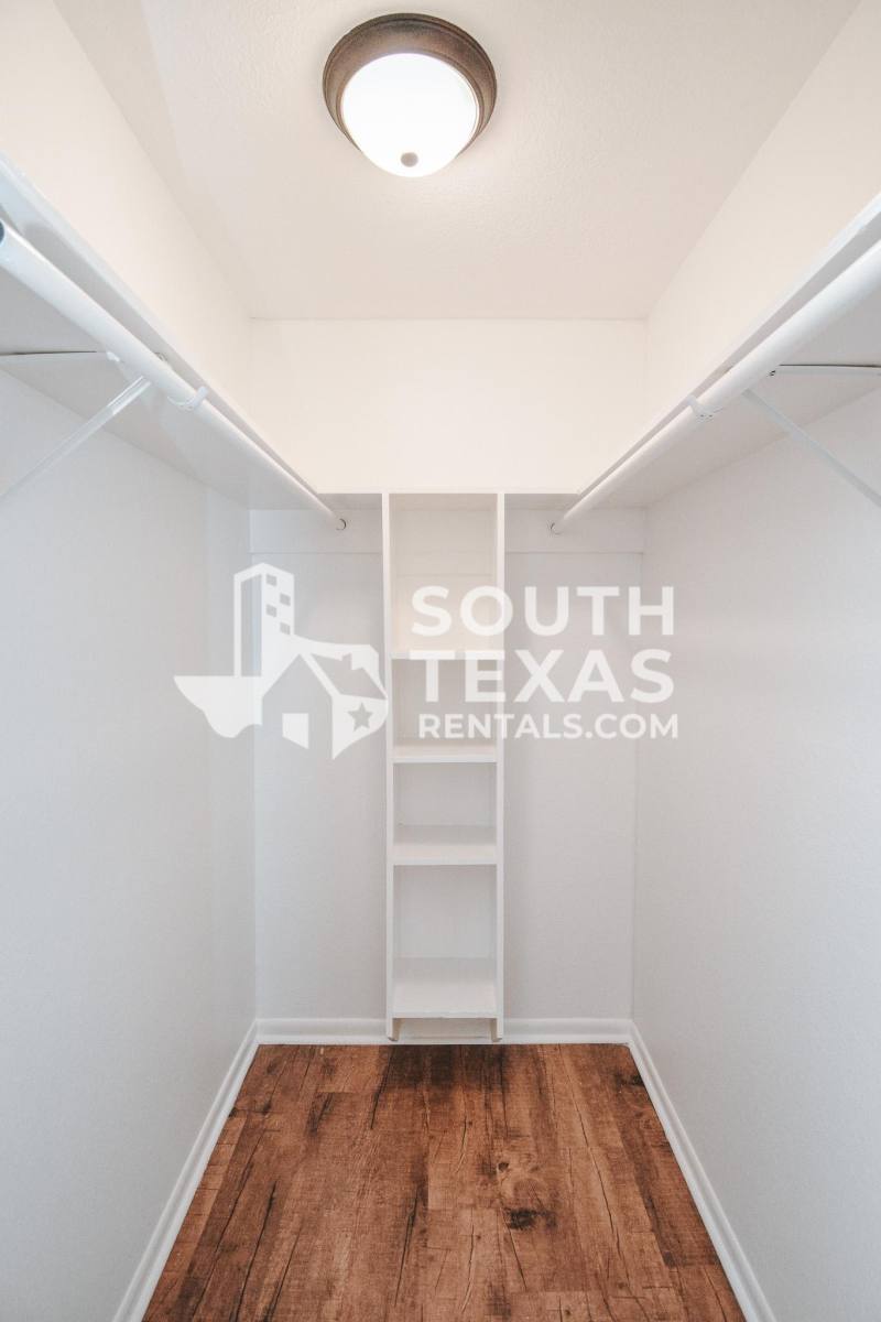 Apartment for rent at 603 Sherwood, Victoria, TX 77901