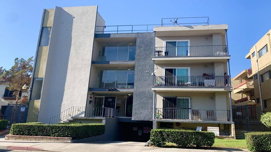 Apartment for rent at 335 South Normandie Avenue, 335 S Normandie Ave #1A, Los Angeles, CA 90020
