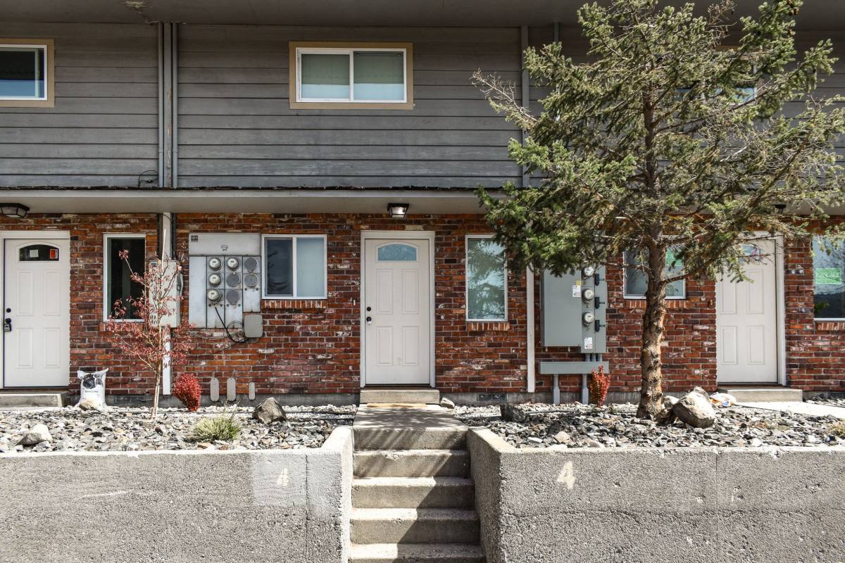 Townhouse for rent at 1345 N Devon Ave, East Wenatchee, WA 98802