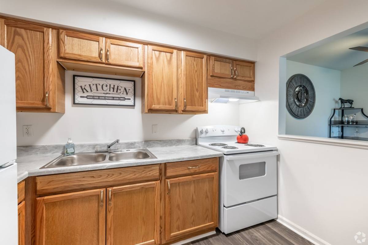 Apartment for rent at 416 Hollow Creek Rd, Lexington, KY 40511