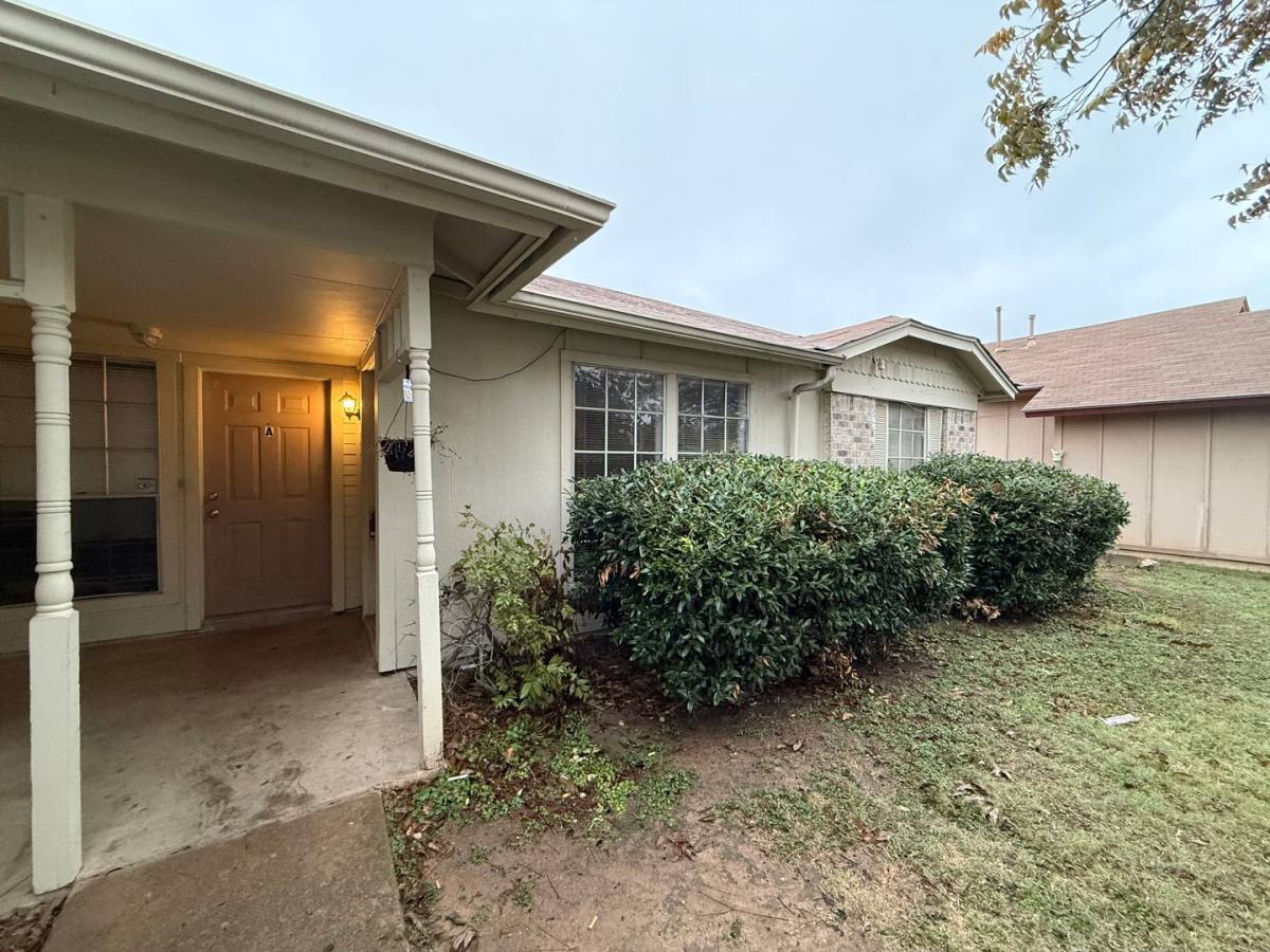Townhouse for rent at 1913 Prairie Knoll Court #B, Austin, TX 78758