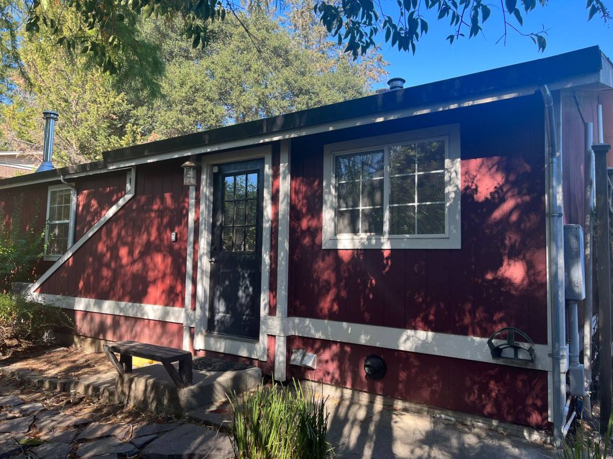 Apartment for rent at 629 University St, Healdsburg, CA 95448