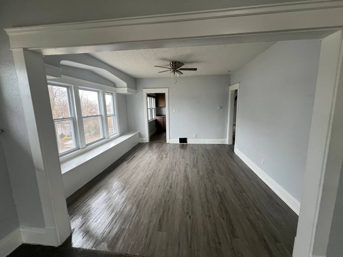 Apartment for rent at 957 Parkway Rd, Cleveland, OH 44108