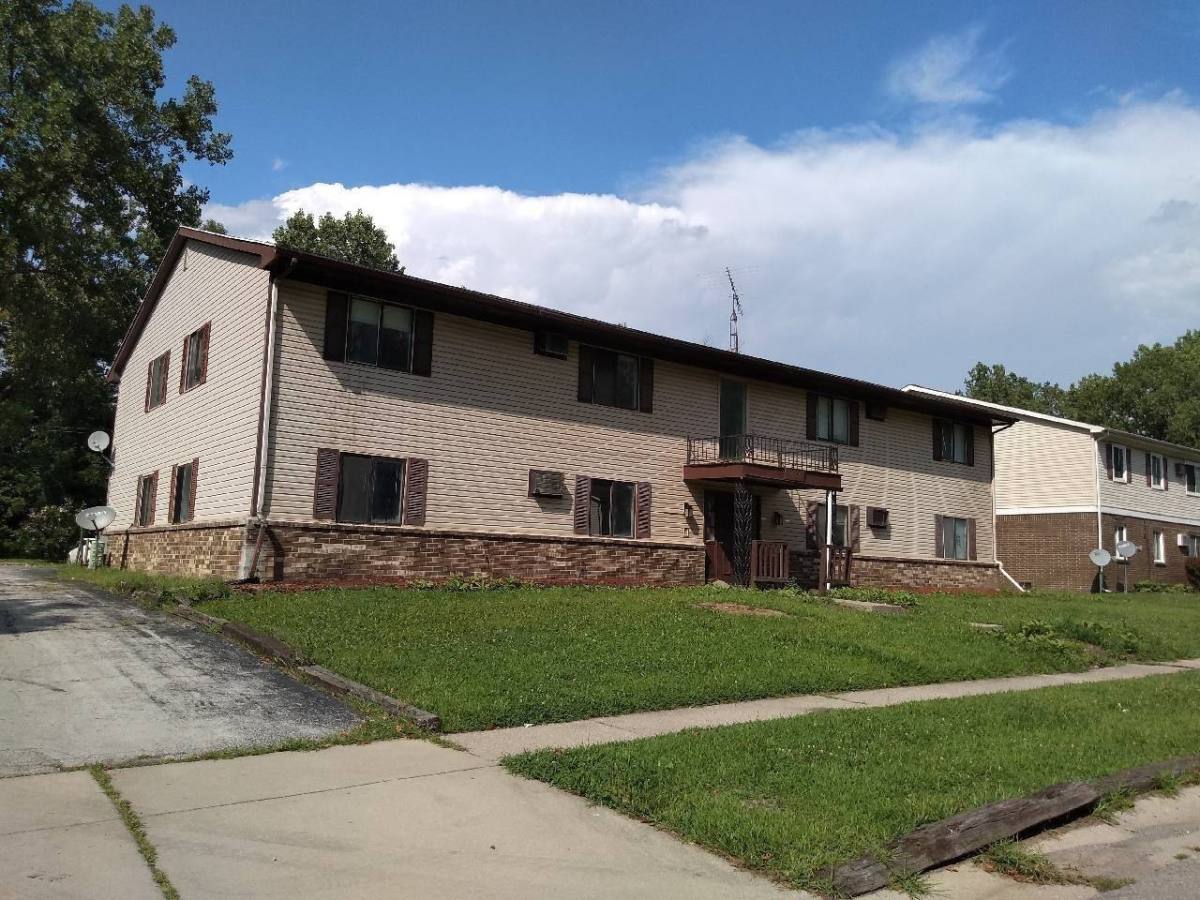 Apartment for rent at 1560 Brook Park, Toledo, OH 43612