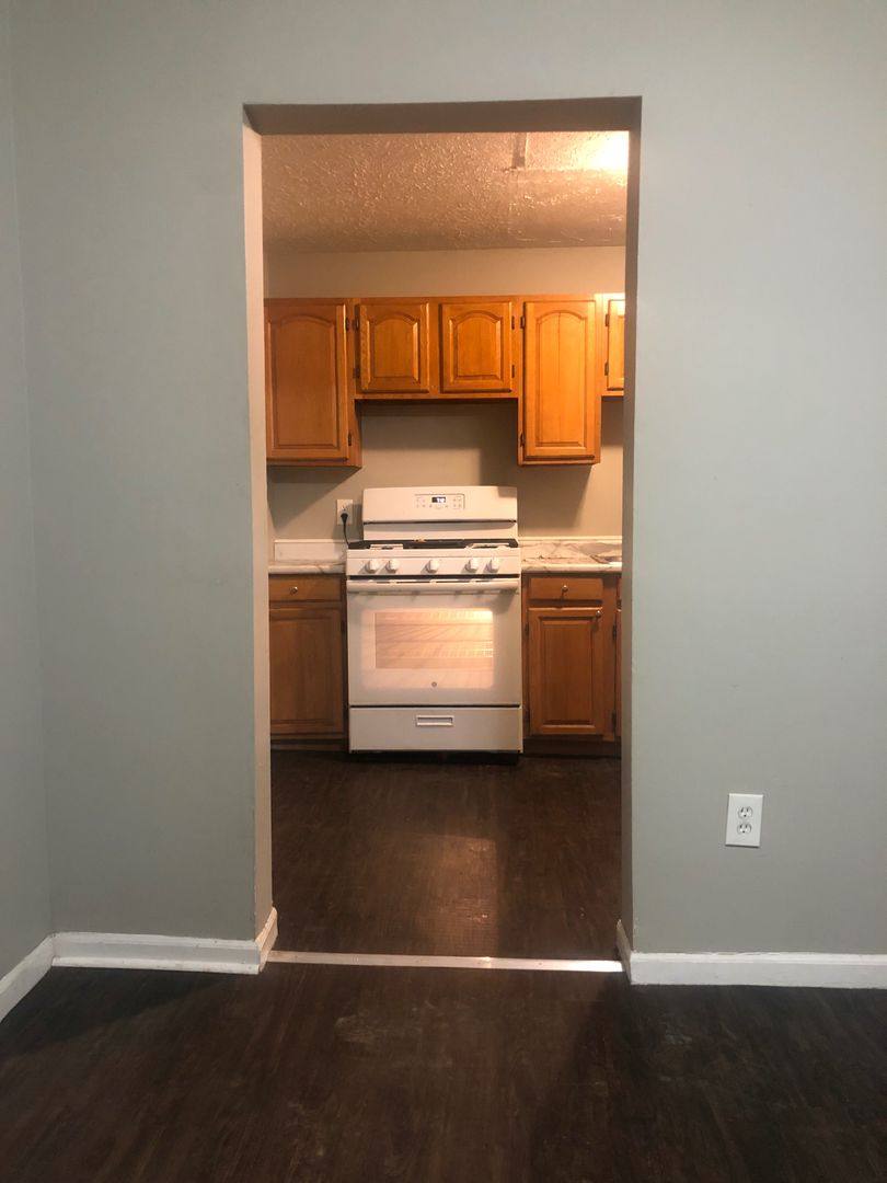 Apartment for rent at 857 E Walnut St, Frankfort, IN 46041